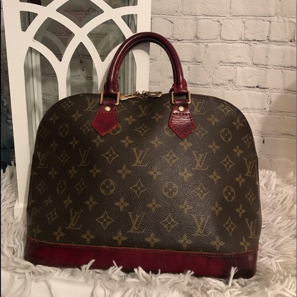 Louis Vuitton Handbags - Authentic Louis Vuitton Alma PM